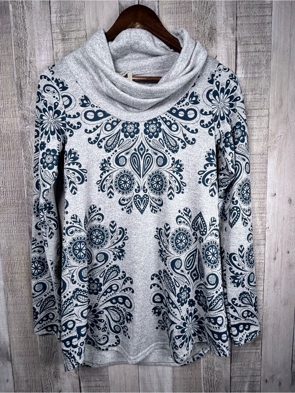 Roper S Funnel Neck Paisley Floral Boho Western Long Sleeve
Tunic Top Gray Teal